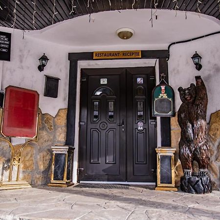 Casa Octavian Hotel Sucevita Kültér fotó