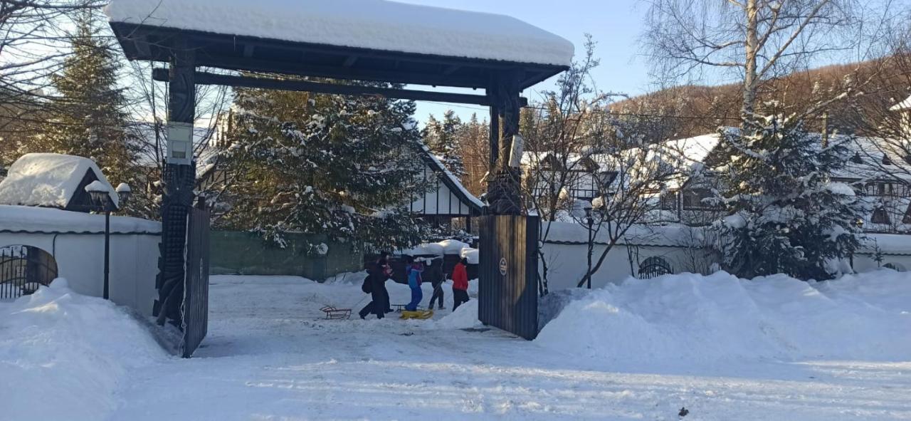 Casa Octavian Hotel Sucevita Kültér fotó
