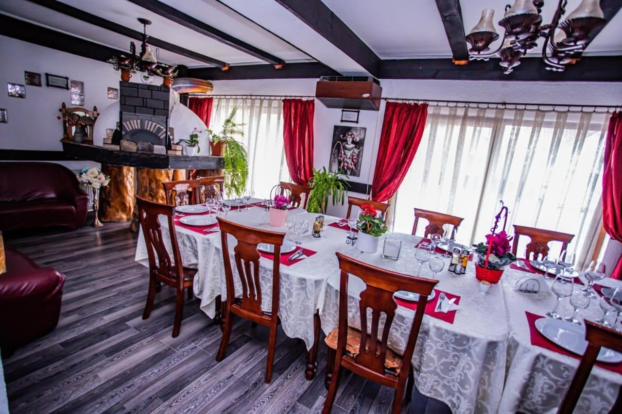 Casa Octavian Hotel Sucevita Kültér fotó