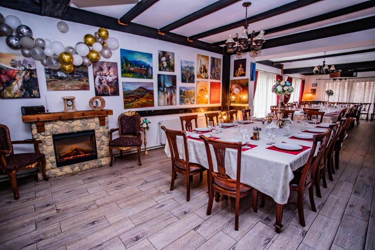 Casa Octavian Hotel Sucevita Kültér fotó
